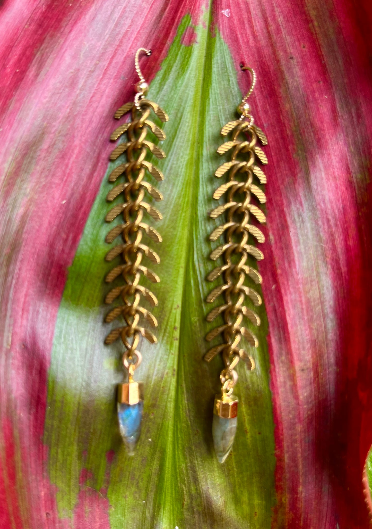 "Fishbone Mini Crystal" Gemstone Earrings